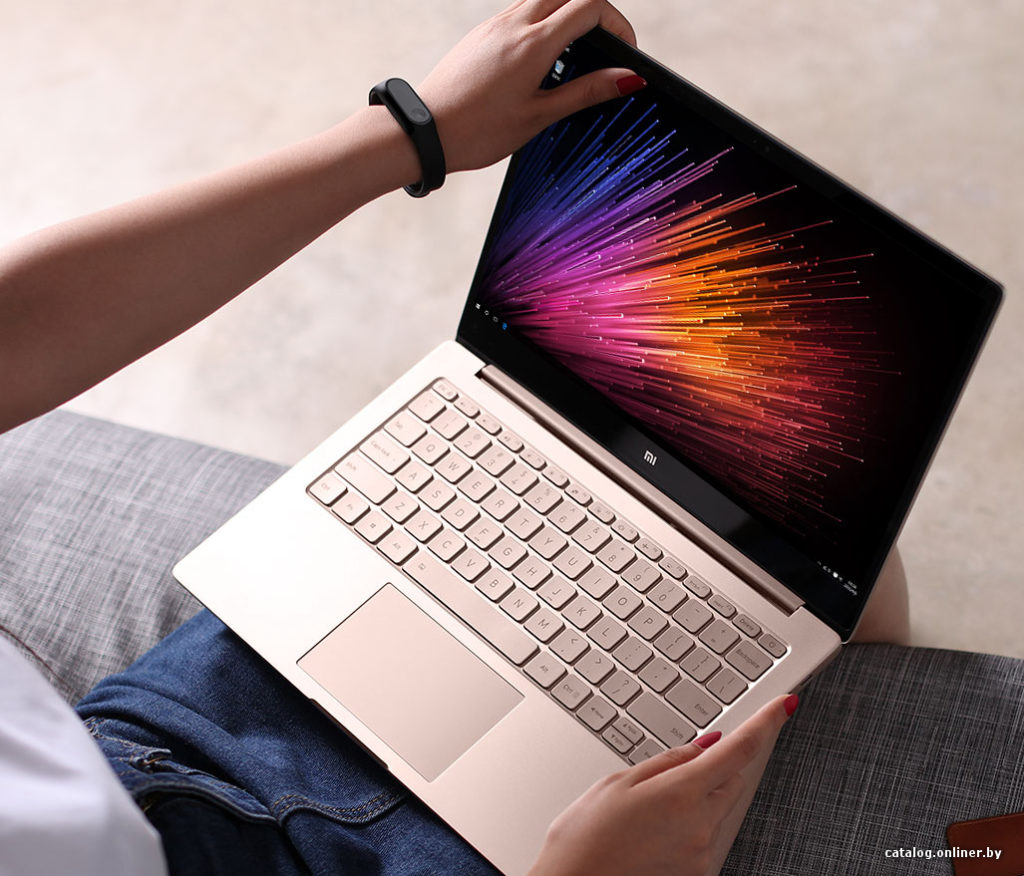 travailler sur un ordinateur portable