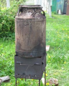 Mise en place d'un fumoir à partir d'un flacon.