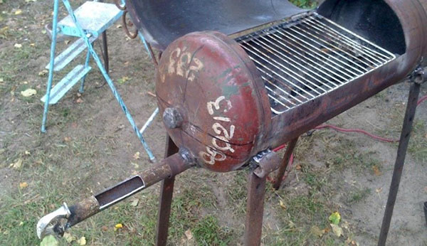 Construction d'un stand de fumoir.