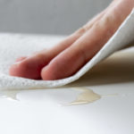 Pourquoi ne peux-tu pas essuyer la table avec du papier ?