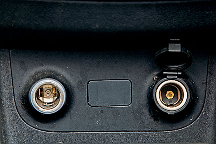 allume-cigare dans la voiture