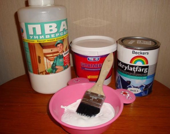 Mastic et colle PVA.