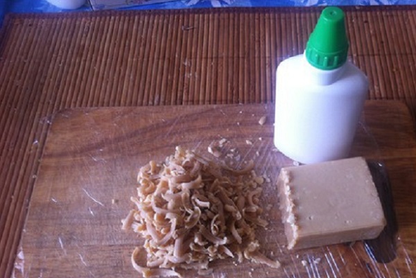 Savon râpé.