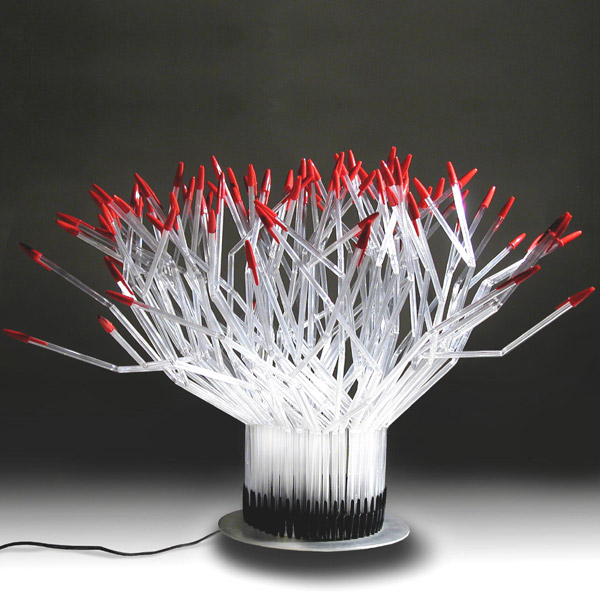 décor pour une lampe de table à partir de vieux stylos