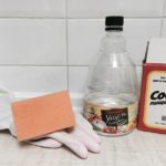 Essuyez la cuisinière avec du vinaigre