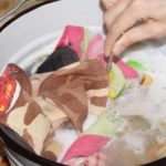 Tremper avec de la moutarde.