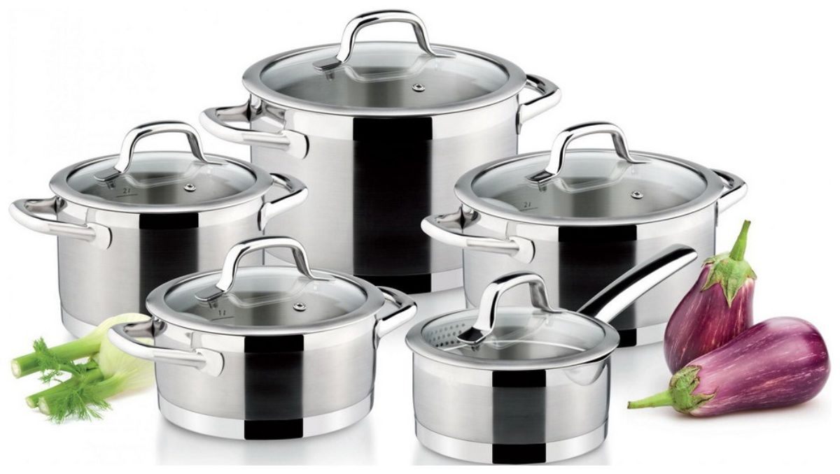 Ensemble de casseroles.