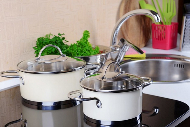 Casserole sur le feu.