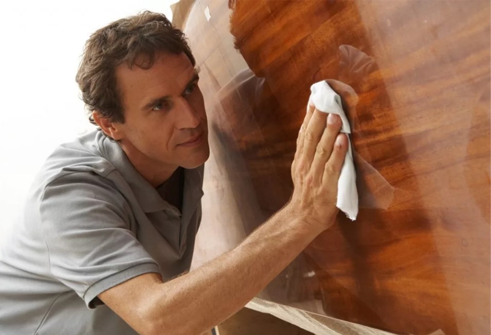 nettoyage, polissage de meubles