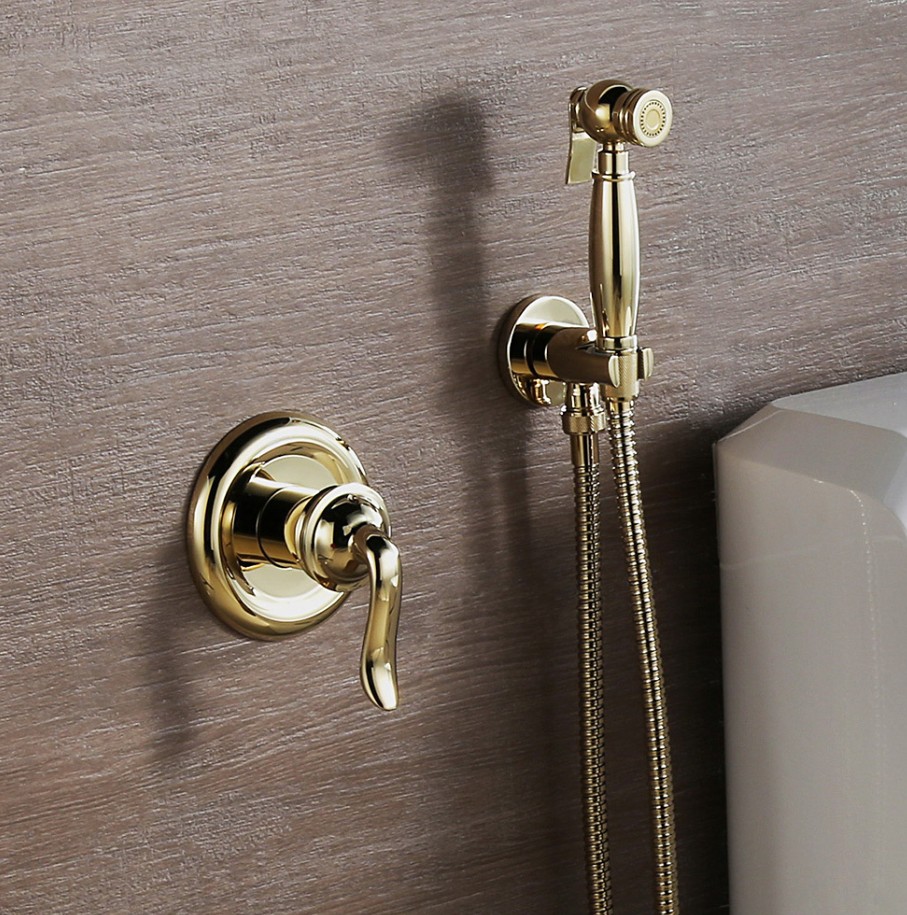 Douche hygiénique intégrée.