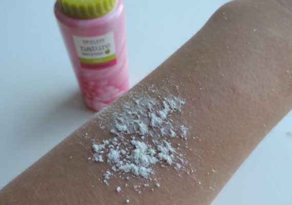 TOP 17 des astuces inattendues pour utiliser de la poudre pour bébé à la campagne et à la maison