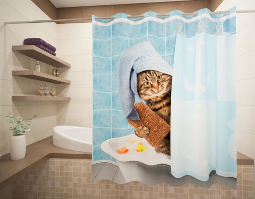 La jeune fille a complètement transformé une vieille salle de bain pour quelques centimes