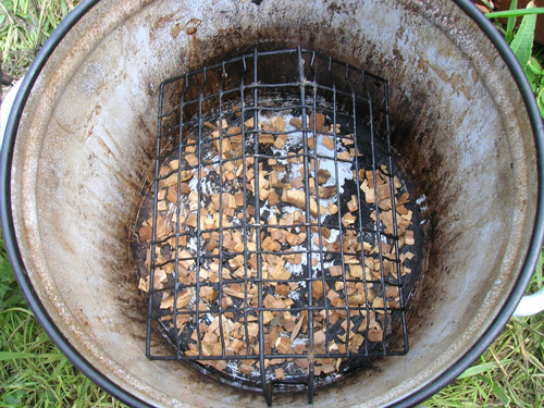 Placez une grille dans le moule.