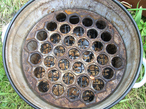 Nous installons la machine à boulettes.