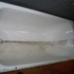 Peinture de baignoire : avant et après.