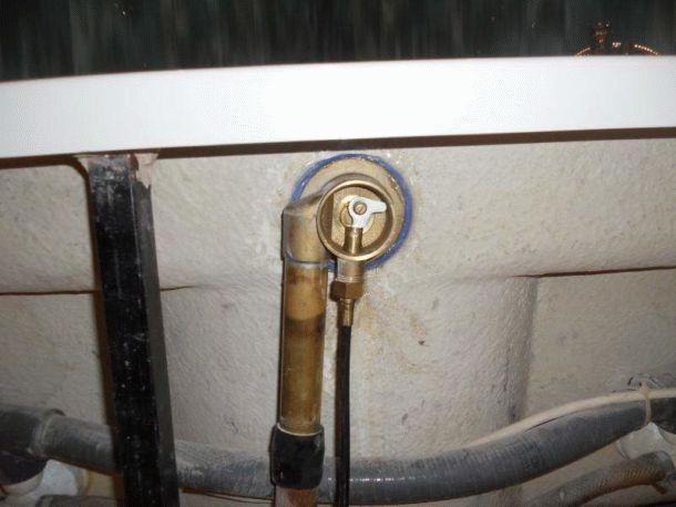 Installation de siphons.