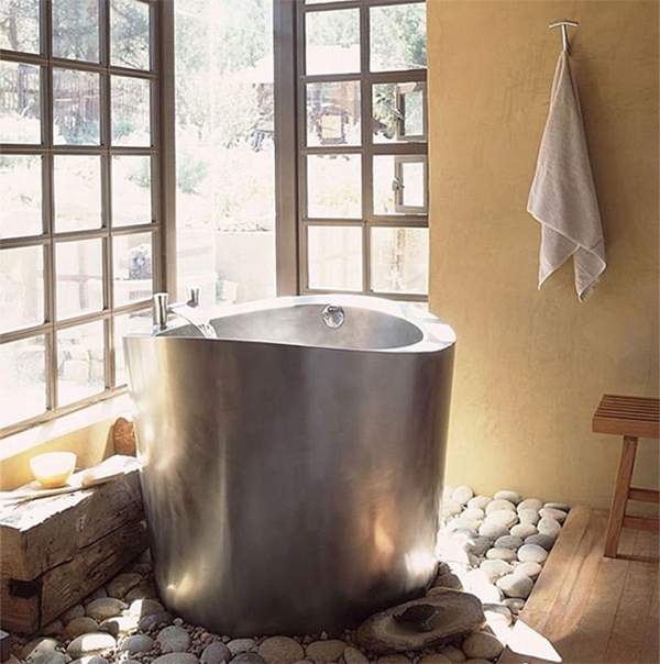 grande baignoire en acier