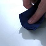 Des rayures sur la baignoire.