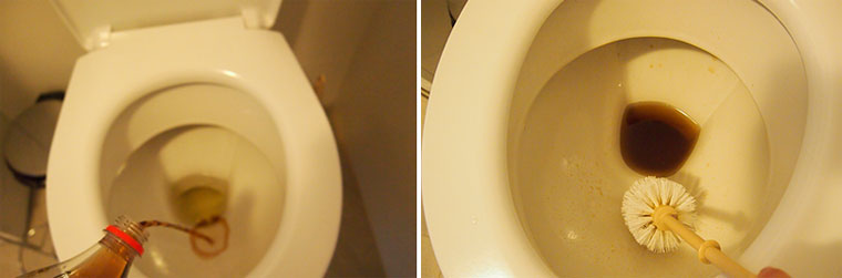 Nettoyer les toilettes avec du Coca-Cola.
