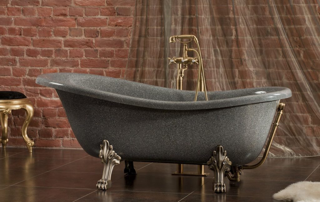 Baignoire en marbre coulé.