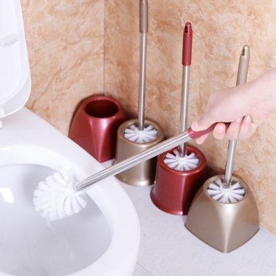 À quelle fréquence faut-il changer sa brosse WC ?