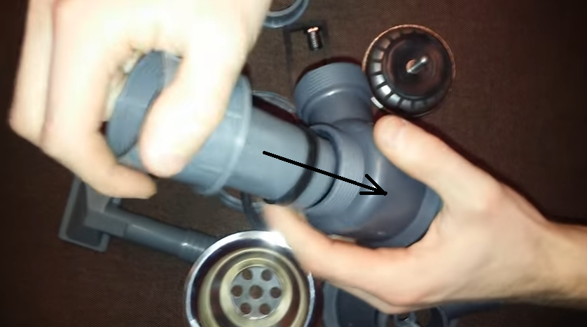 Nous insérons le tuyau.