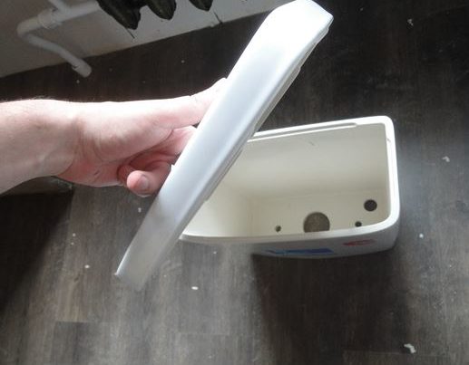 Ensemble de toilettes standard.