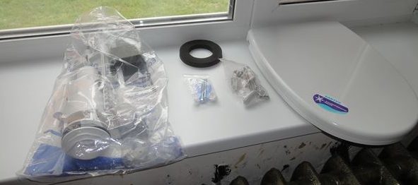 Ensemble de toilettes standard.