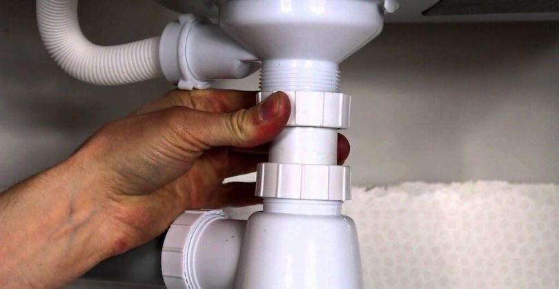 dans l'évier de la cuisine