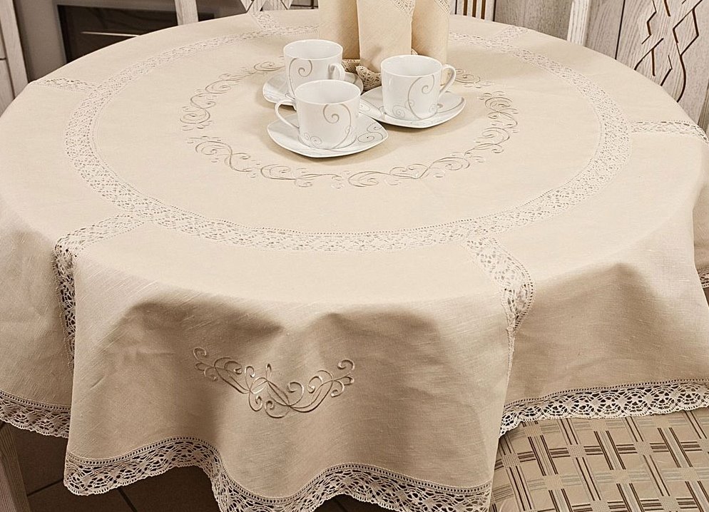 Nappe sur la table.
