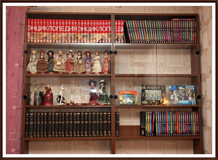 souvenirs sur les étagères