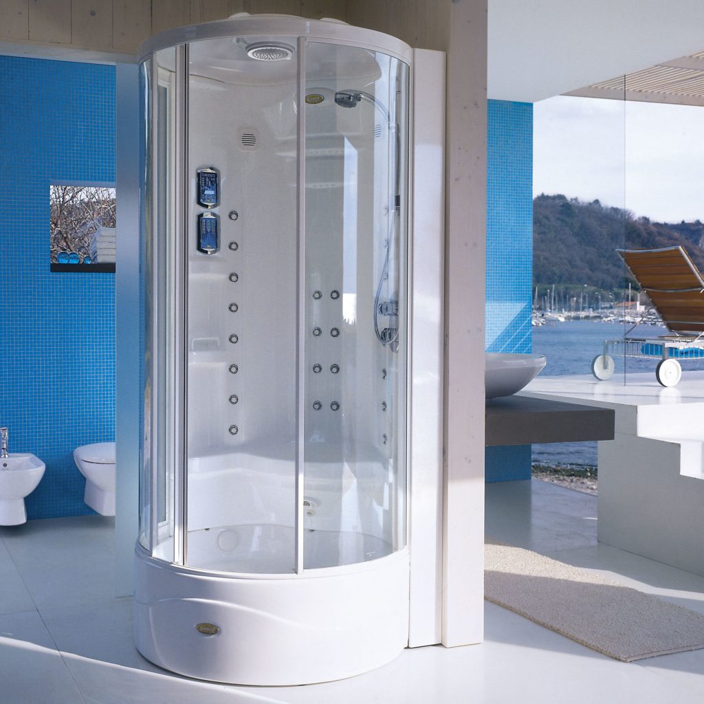 Cabine de douche jacuzzi.