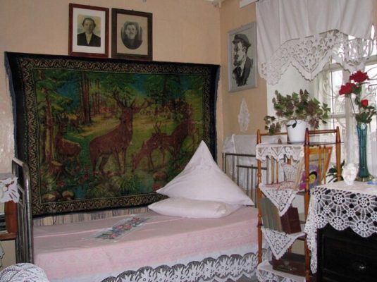 Pourquoi accrochait-on des tapis sur les murs en URSS ?