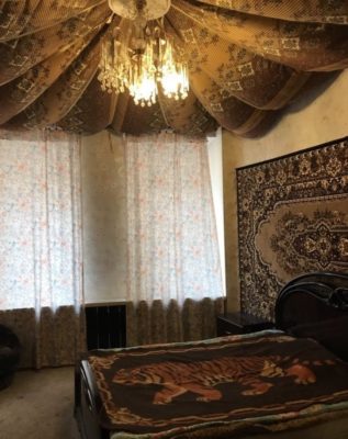 Tapis au plafond – folie ou style