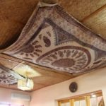 Tapis au plafond – folie ou style