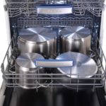 Casseroles au lave-vaisselle.