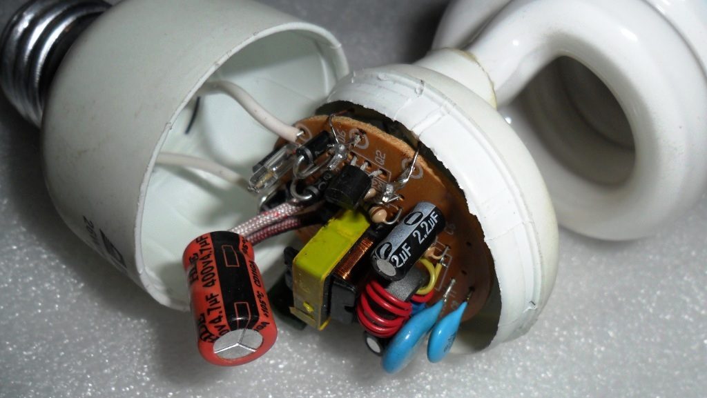 Contacts de mauvaise qualité.