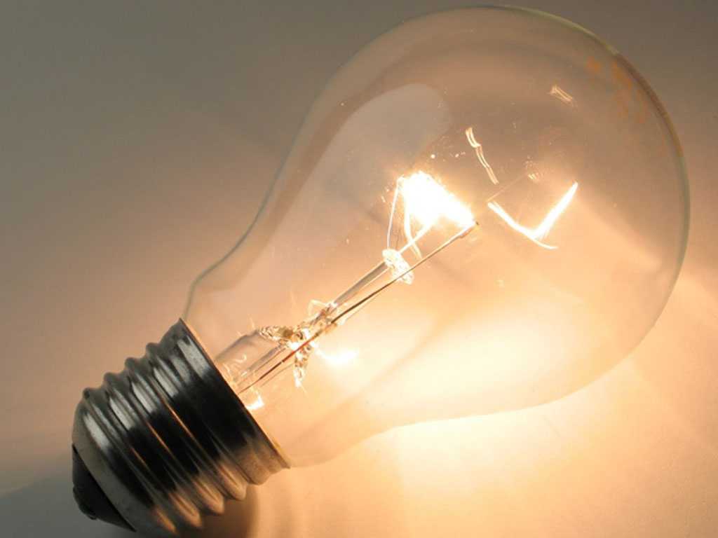 Une lampe à incandescence ordinaire.
