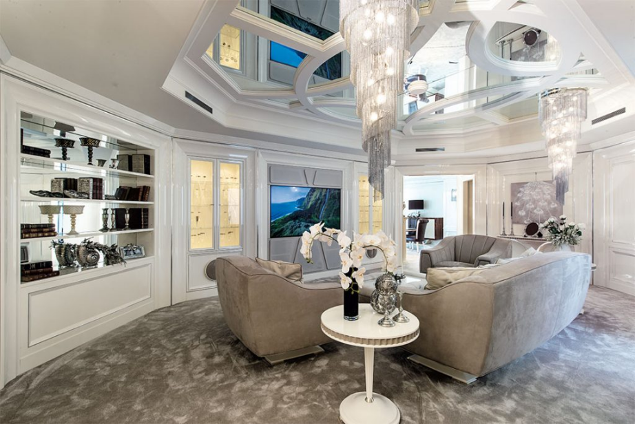 lustre vertical pour plafonds suspendus dans le salon