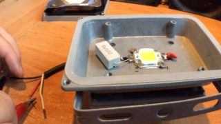 Vérification des projecteurs.