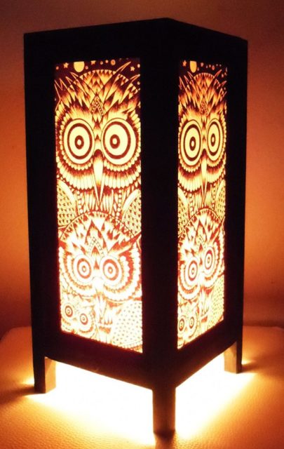 Lustre fait maison avec motifs.