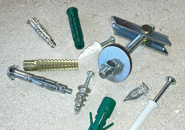 Chevilles et ancrages