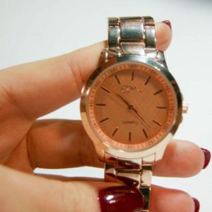 Remplacer une pile de montre