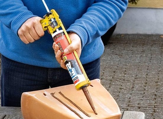 Comment utiliser les ongles liquides