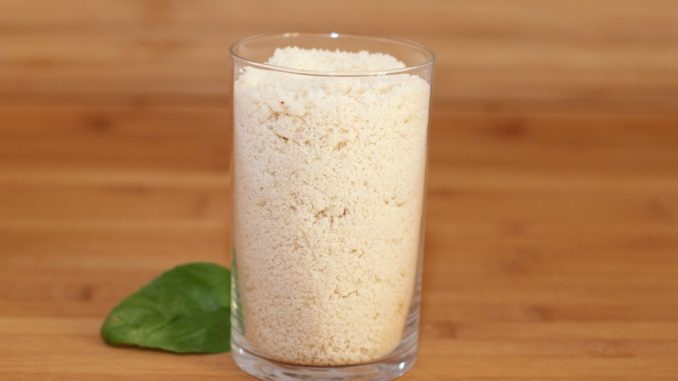 mesurer la farine avec un verre