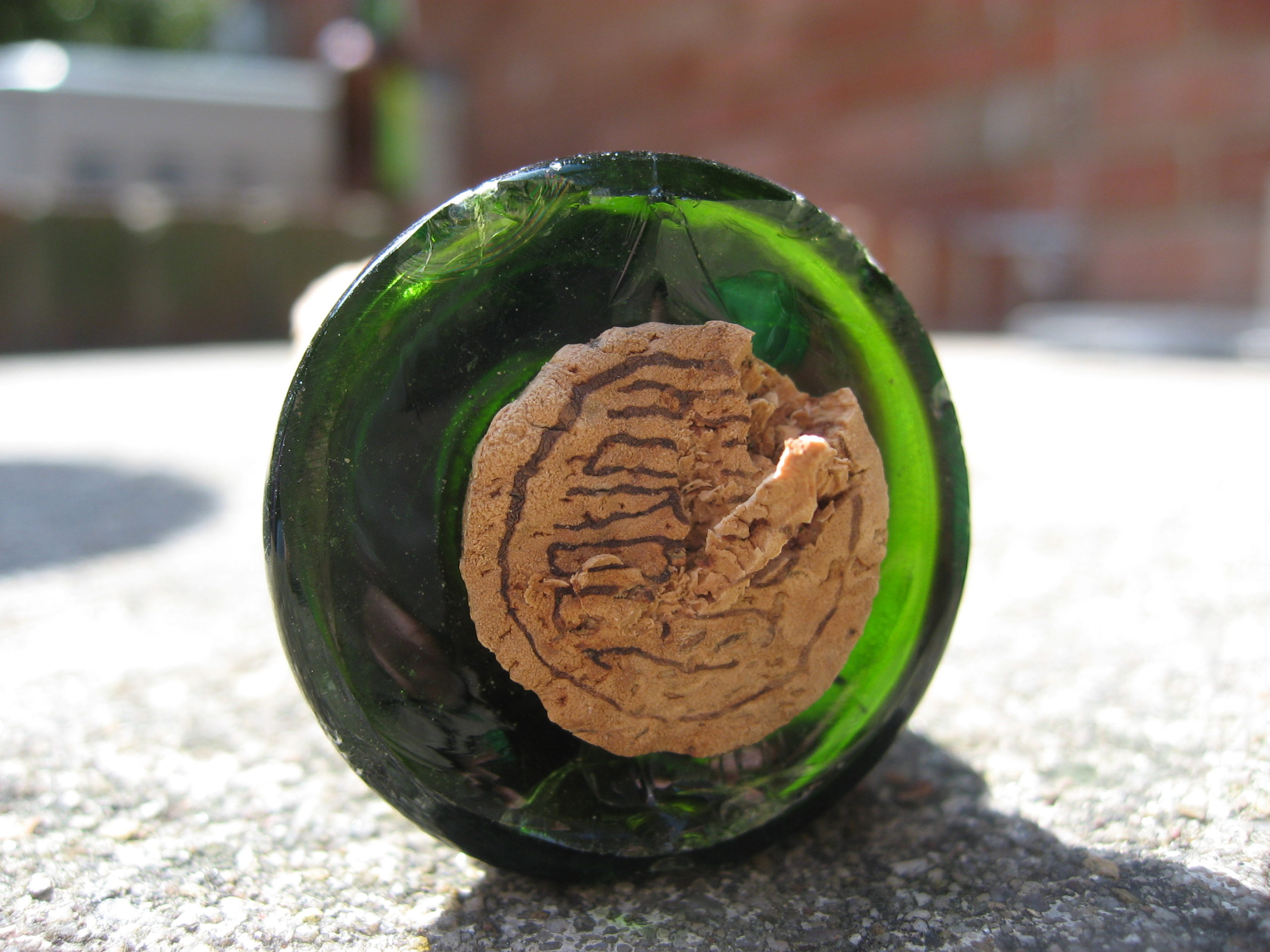 Bouchon cassé dans une bouteille