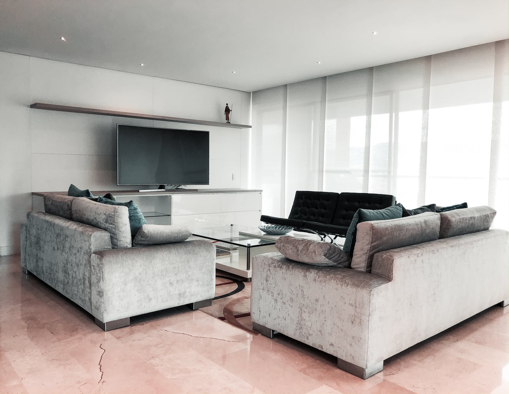 intérieur du salon dans un style minimaliste