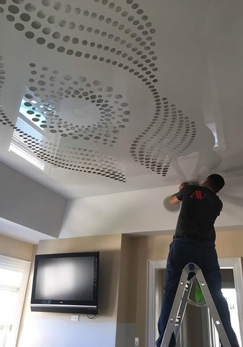 plafonds suspendus à effet métallique