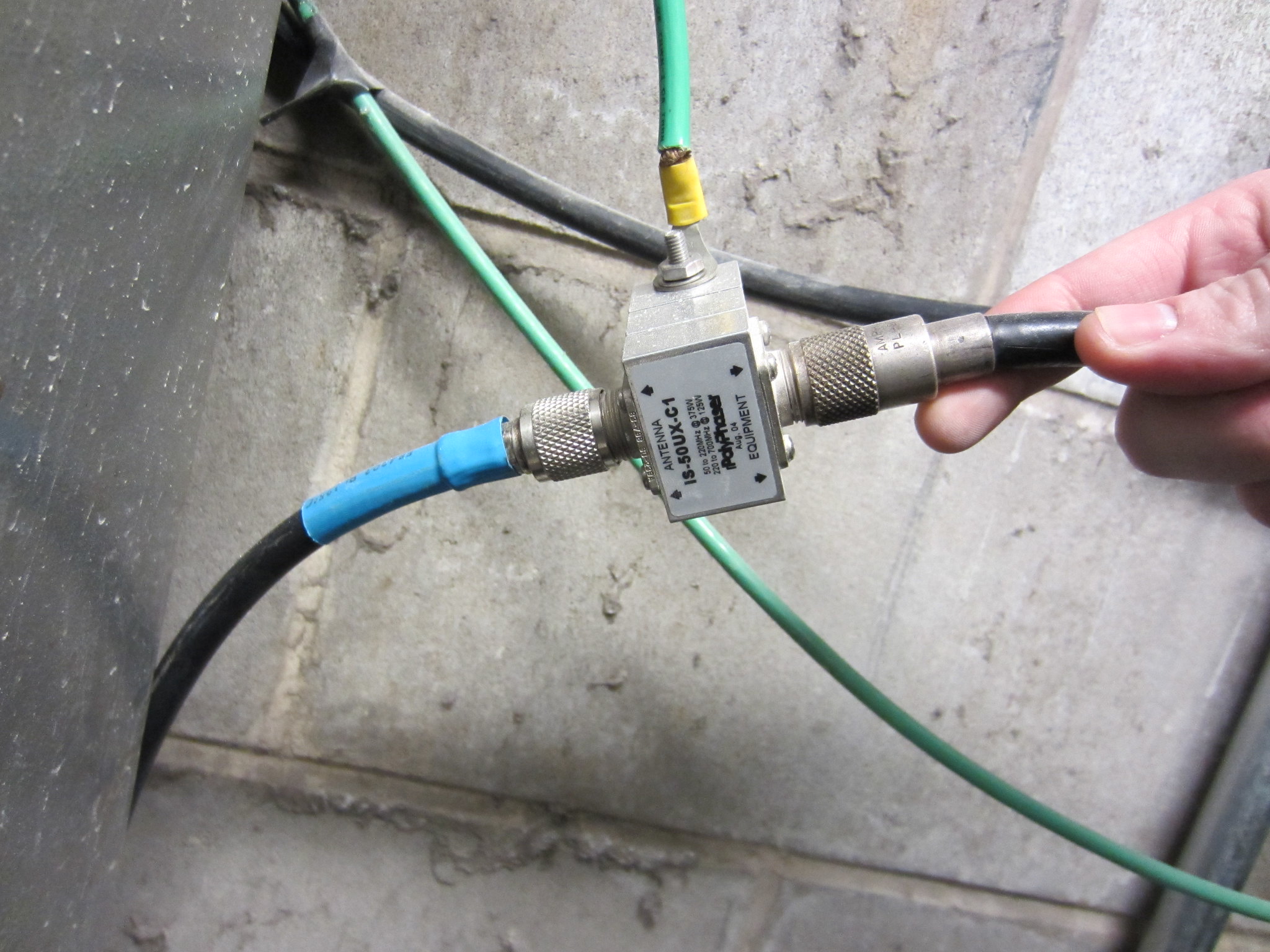 Câblage à la terre