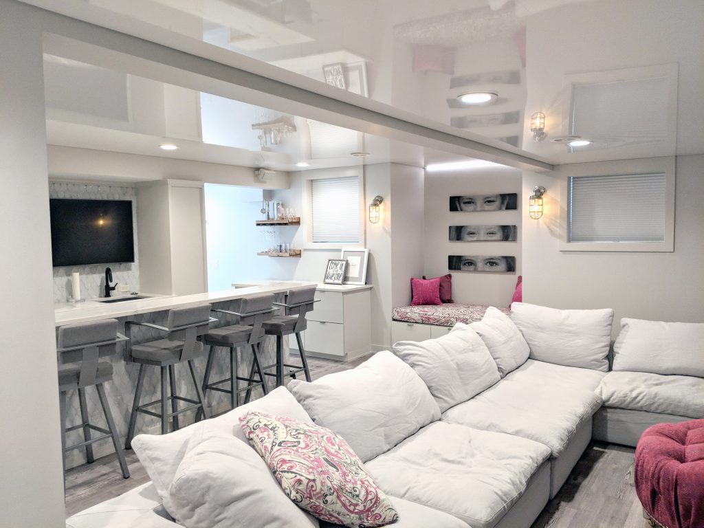 plafond suspendu dans le salon